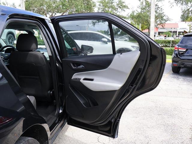 Photo of 2021 Mosaic Black Metallic Chevrolet Equinox