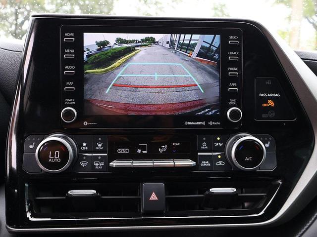 Photo of 2022 Ruby Flare Pearl Toyota Highlander