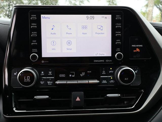 Photo of 2022 Ruby Flare Pearl Toyota Highlander