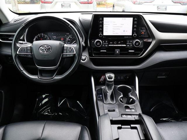 Photo of 2022 Ruby Flare Pearl Toyota Highlander