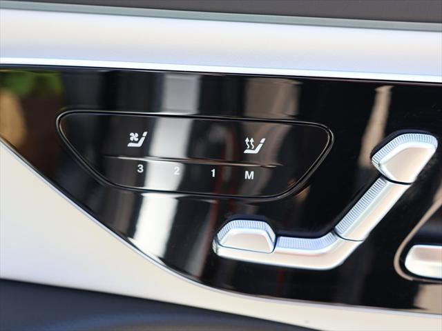 Photo of 2024 Silver Mercedes-Benz E-Class