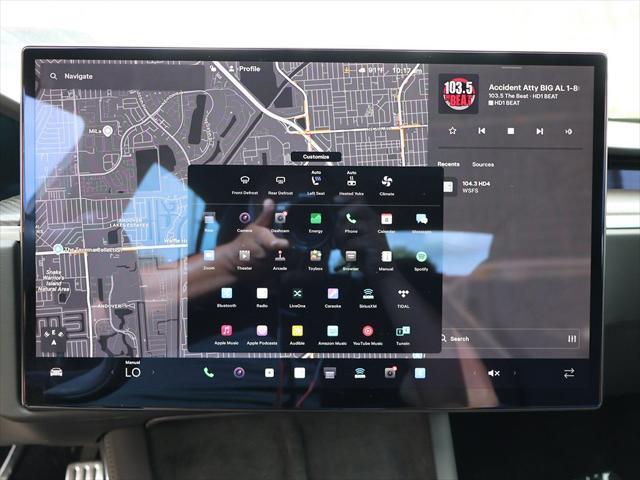 Photo of 2022 Solid Black Tesla Model S