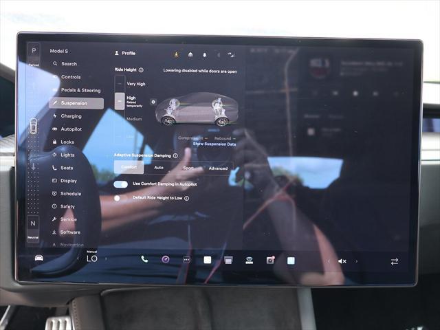 Photo of 2022 Solid Black Tesla Model S