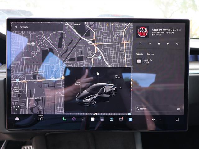 Photo of 2022 Solid Black Tesla Model S
