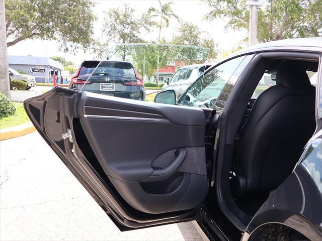 Photo of 2022 Solid Black Tesla Model S