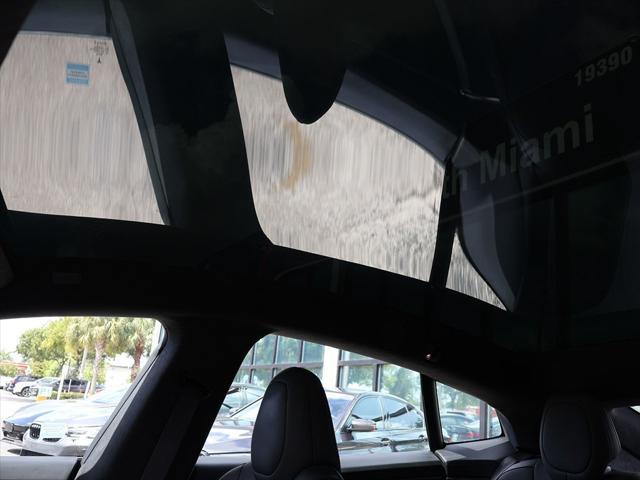 Photo of 2022 Solid Black Tesla Model S