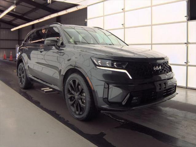 Photo of 2022 Gravity Grey Kia Sorento