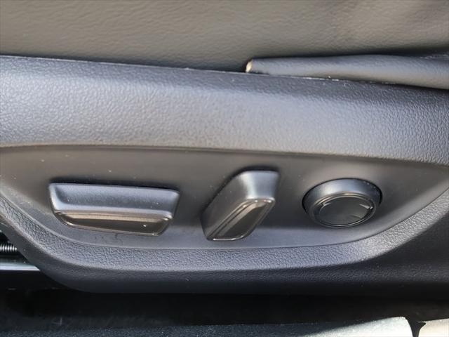 Photo of 2021 Celestial Silver Metallic Toyota Camry