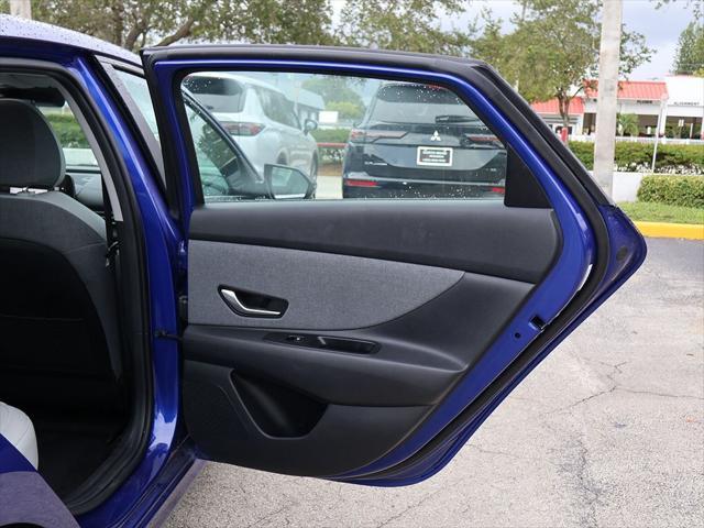 Photo of 2023 Intense Blue Hyundai ELANTRA