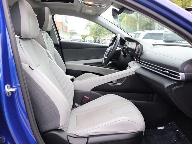 Photo of 2023 Intense Blue Hyundai ELANTRA