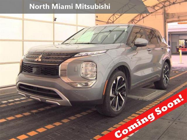 Photo of 2024 Gray Mitsubishi Outlander