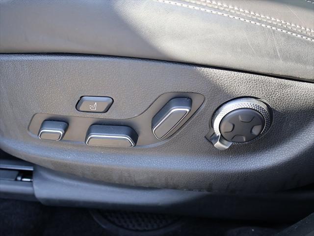 Photo of 2024 Uyuni White Genesis GV70