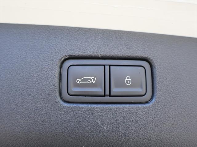 Photo of 2024 Uyuni White Genesis GV70