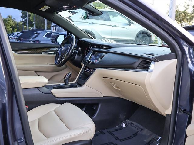 Photo of 2019 Harbor Blue Metallic Cadillac XT5