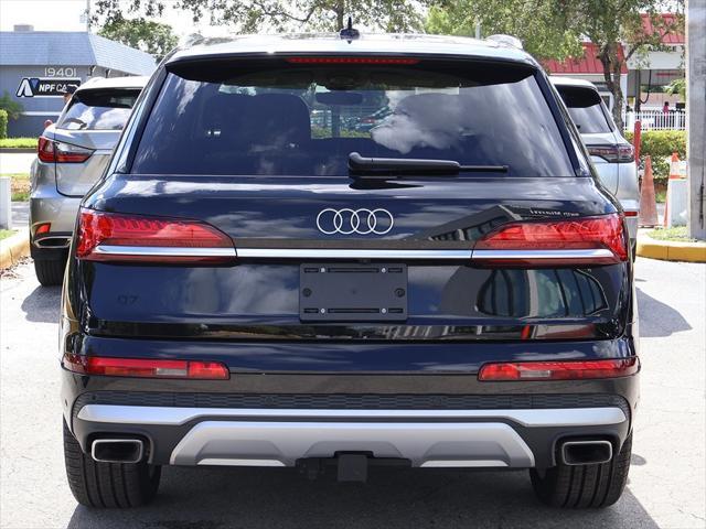 Photo of 2025 Mythos Black Metallic Audi Q7