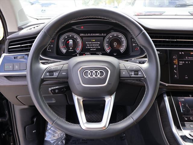 Photo of 2025 Mythos Black Metallic Audi Q7