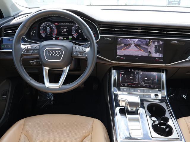 Photo of 2025 Mythos Black Metallic Audi Q7