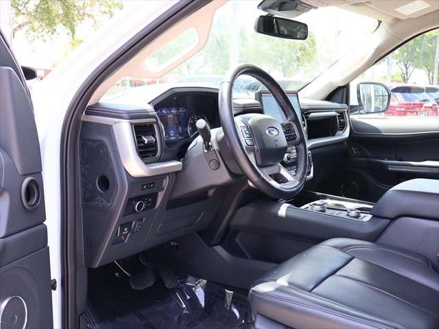 Photo of 2024 Oxford White Ford Expedition