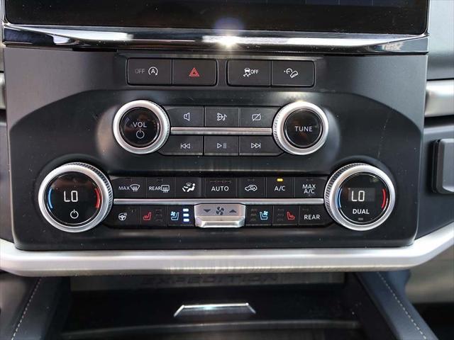 Photo of 2024 Oxford White Ford Expedition