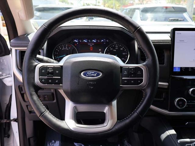 Photo of 2024 Oxford White Ford Expedition