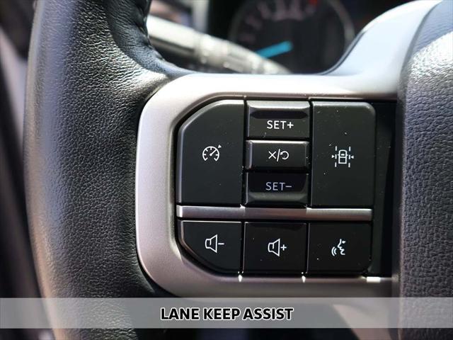 Photo of 2024 Oxford White Ford Expedition