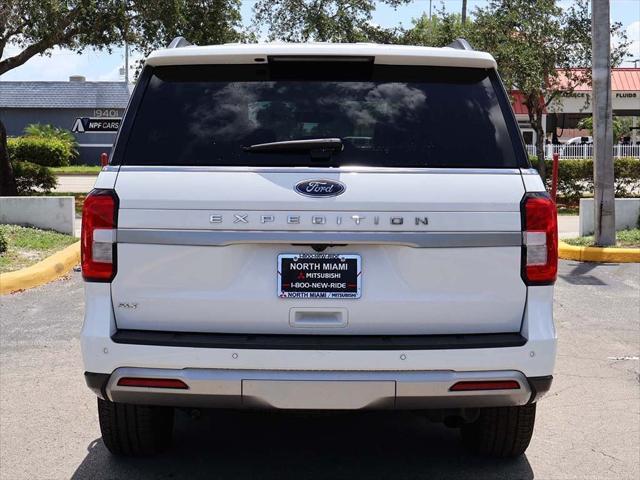 Photo of 2024 Oxford White Ford Expedition