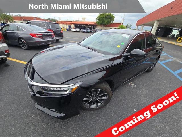 Photo of 2022 Crystal Black Pearl Honda Accord