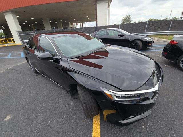 Photo of 2022 Crystal Black Pearl Honda Accord