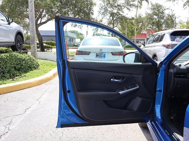 Photo of 2023 Electric Blue Metallic Nissan Sentra