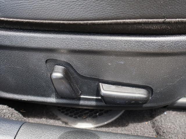 Photo of 2023 Ceramic Silver Kia Stinger