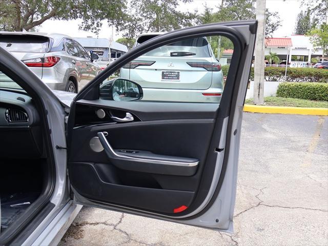 Photo of 2023 Ceramic Silver Kia Stinger