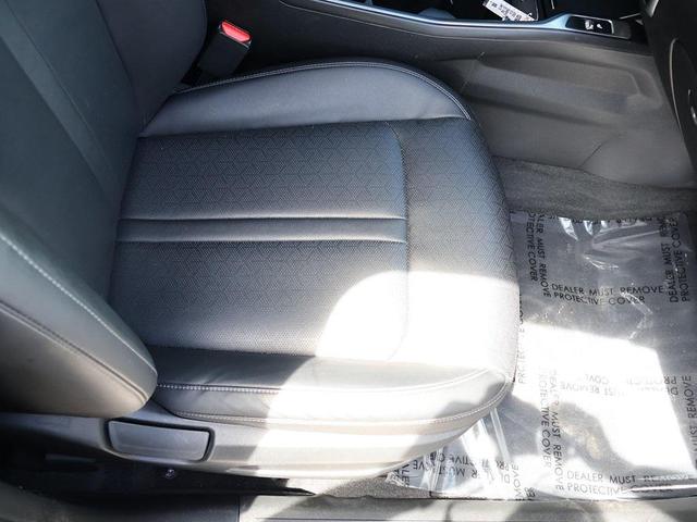 Photo of 2022 Glacial White Pearl Kia Sorento