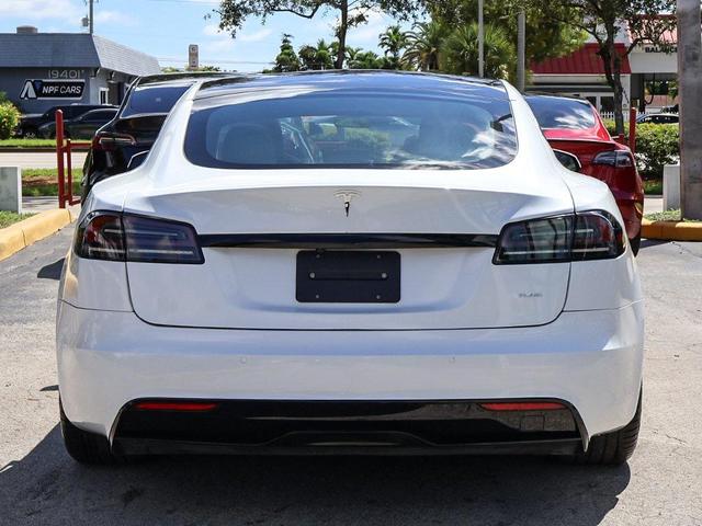 Photo of 2022 Pearl White Multi-Coat Tesla Model S