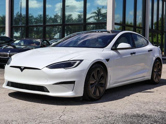 Photo of 2022 Pearl White Multi-Coat Tesla Model S