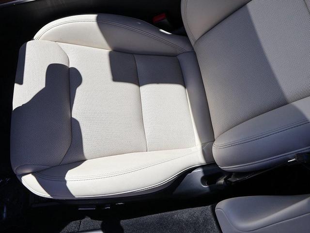 Photo of 2022 Pearl White Multi-Coat Tesla Model S