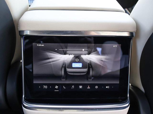 Photo of 2022 Pearl White Multi-Coat Tesla Model S