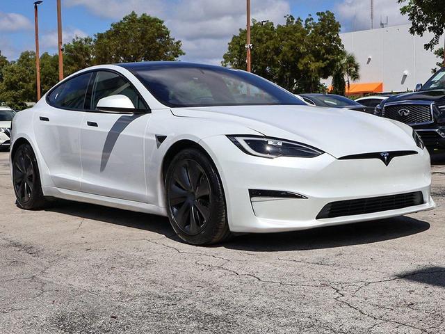 Photo of 2022 Pearl White Multi-Coat Tesla Model S