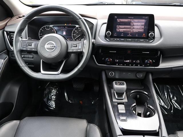 Photo of 2021 Super Black Nissan Rogue