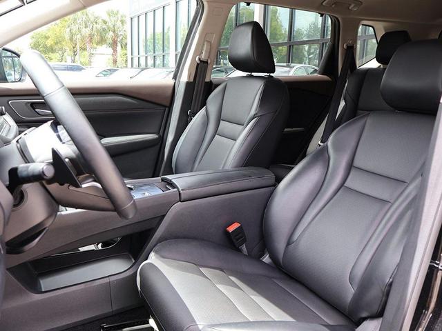 Photo of 2021 Super Black Nissan Rogue
