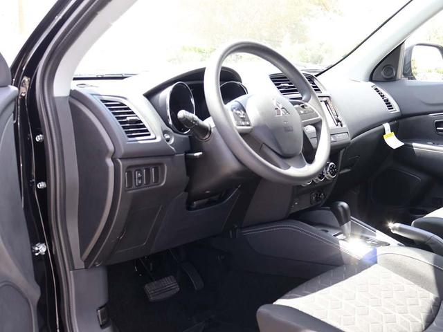 Photo of 2025 Labrador Black Pearl Mitsubishi Outlander Sport