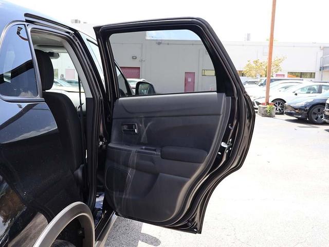 Photo of 2025 Labrador Black Pearl Mitsubishi Outlander Sport