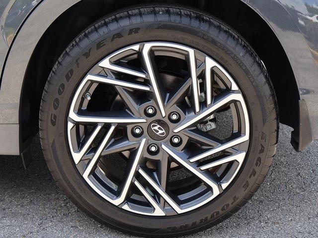 Photo of 2023 Ecotronic Gray Hyundai KONA
