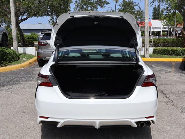 Photo of 2022 White Toyota Camry