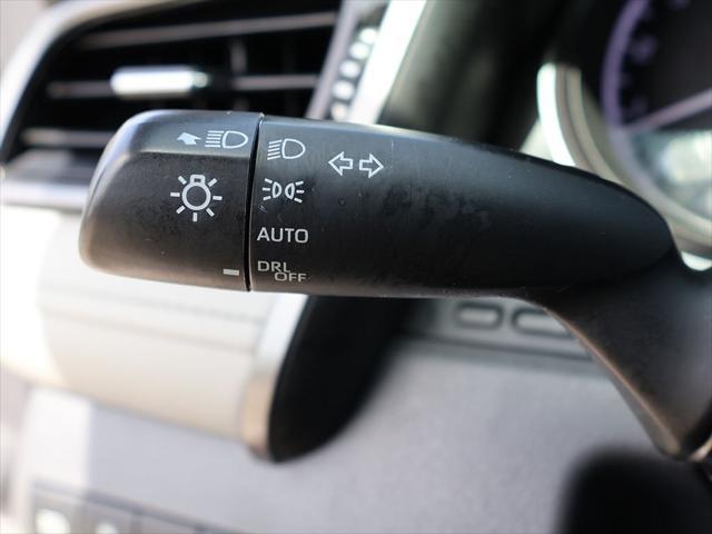 Photo of 2022 White Toyota Camry