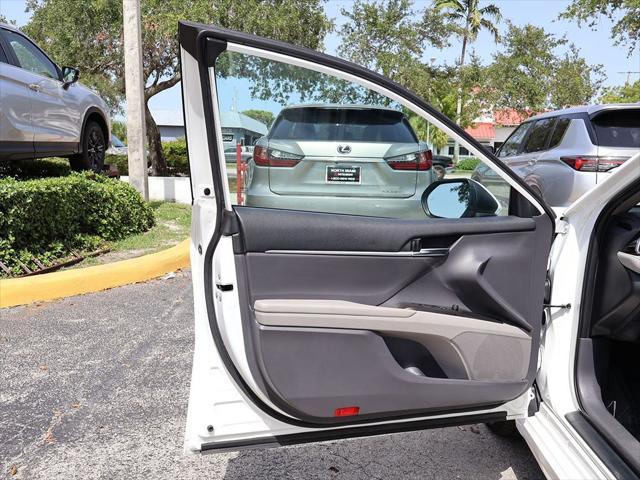 Photo of 2022 White Toyota Camry