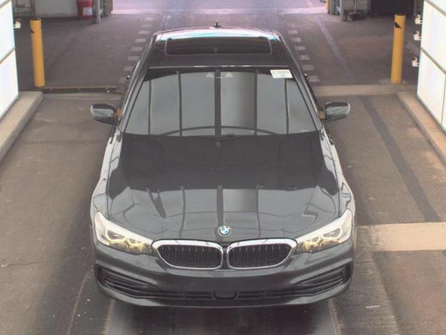 Photo of 2019 Dark Graphite BMW 540