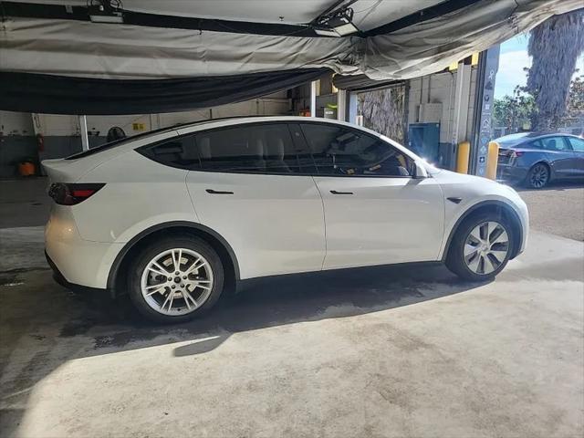 Photo of 2022 Pearl White Multi-Coat Tesla Model Y