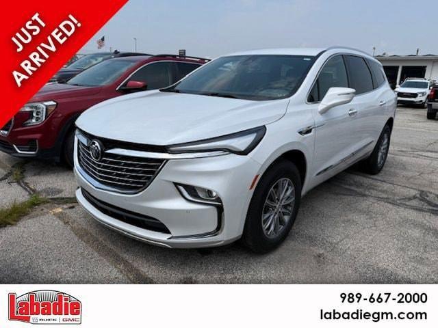 Photo of 2023 White Frost Tri-Coat Buick Enclave