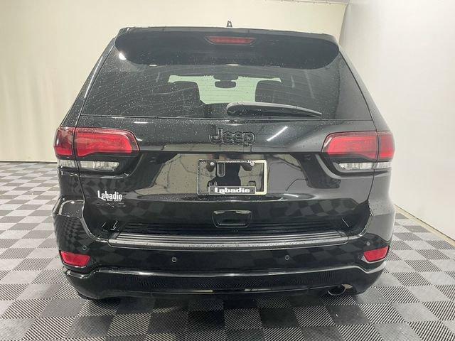 Photo of 2022 Diamond Black Jeep Grand Cherokee WK