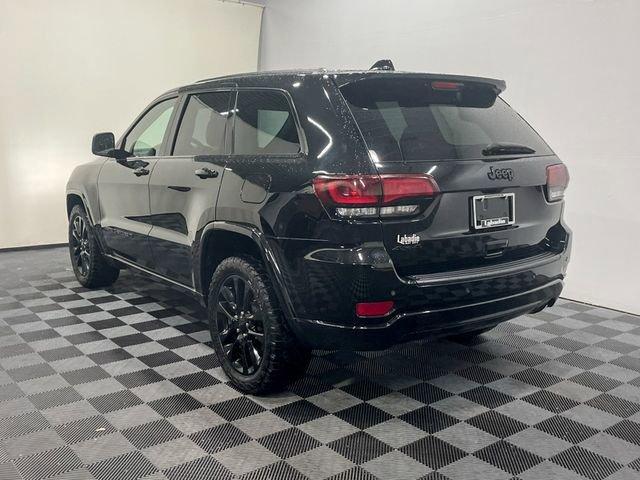 Photo of 2022 Diamond Black Jeep Grand Cherokee WK